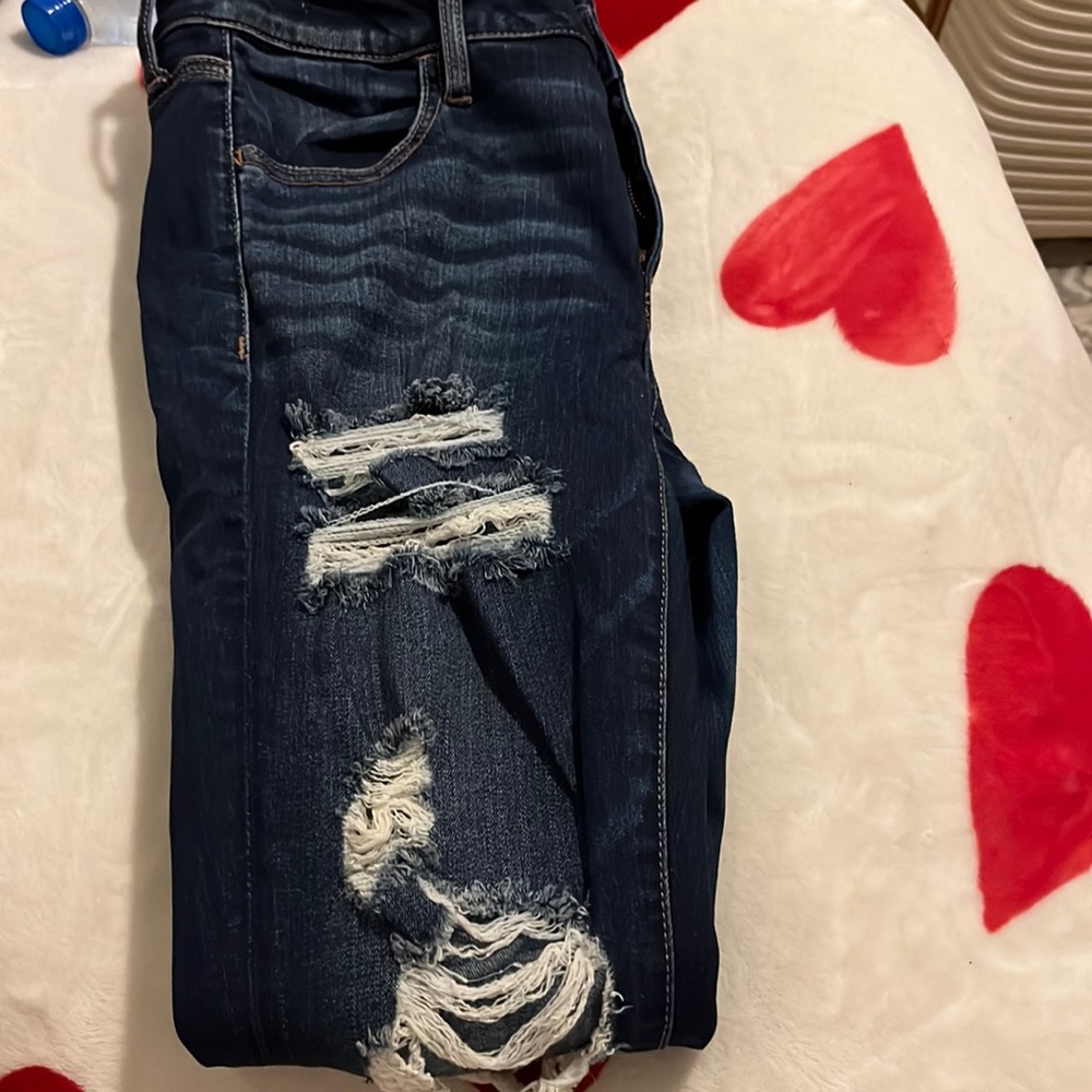 American Eagle skinny jeans ripped